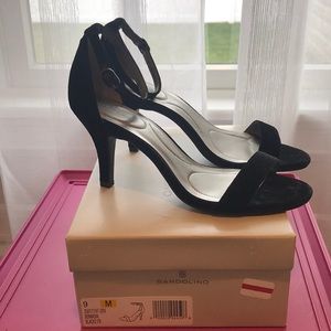 Bandolino black heels
